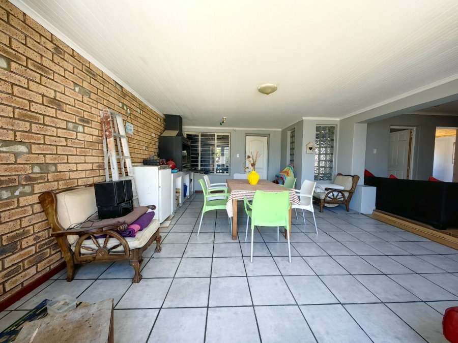 4 Bedroom Property for Sale in Richwood Western Cape
